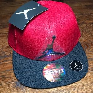 NWT Jordan All Over 23 youth hat: Blk/Gym Red